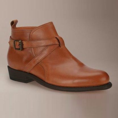 height increasing buckle shoes
