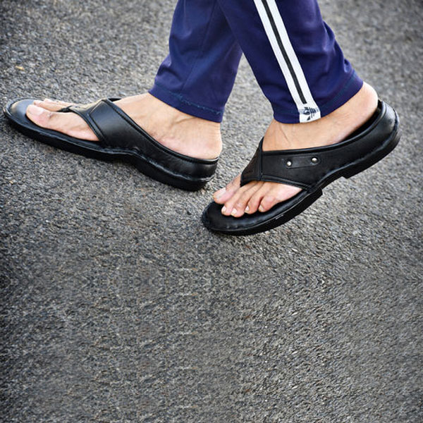 Elevated Slippers For Mens - Elevator Slippers Elevated Hidden Heel ...